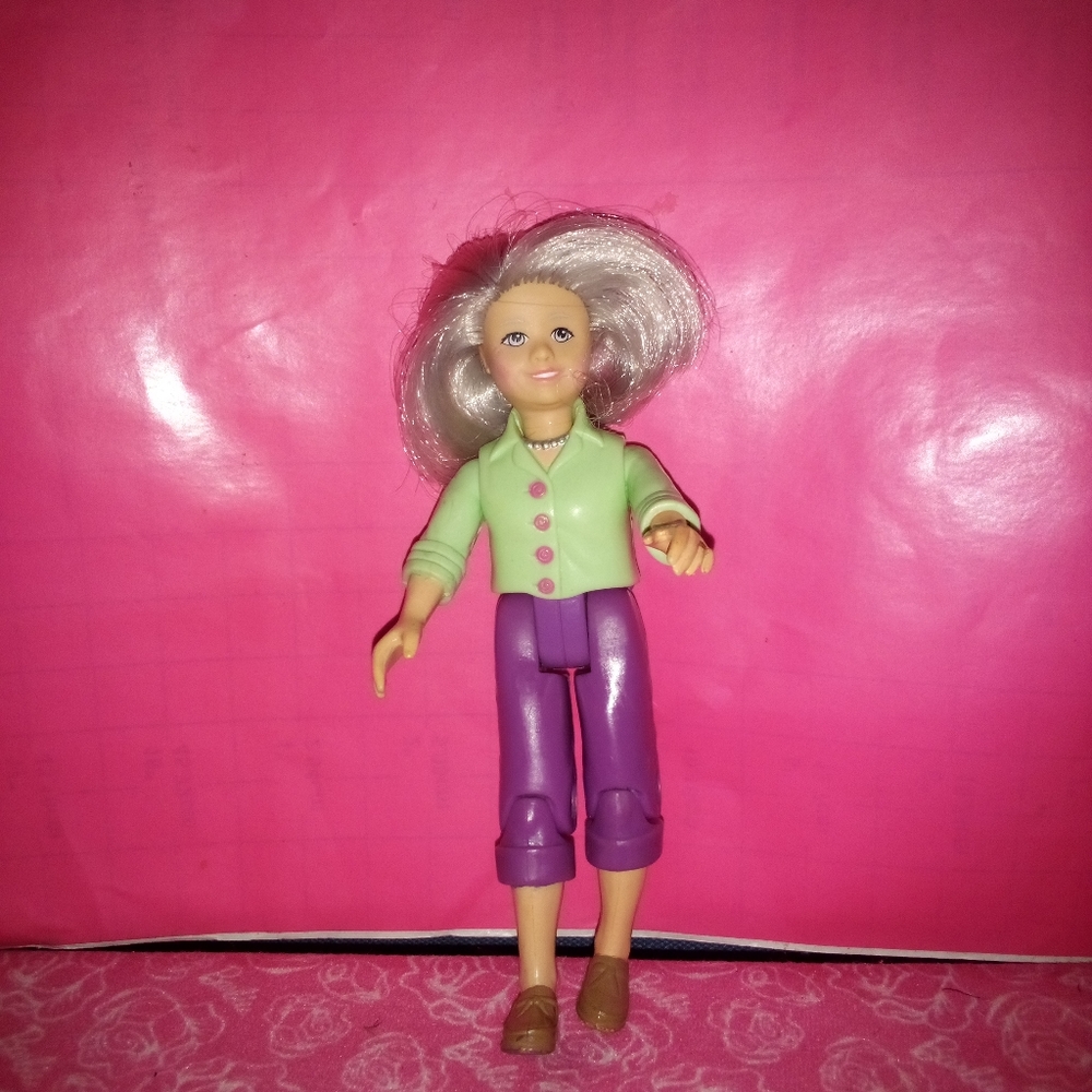 Loving Family Grandma Figure/Doll
